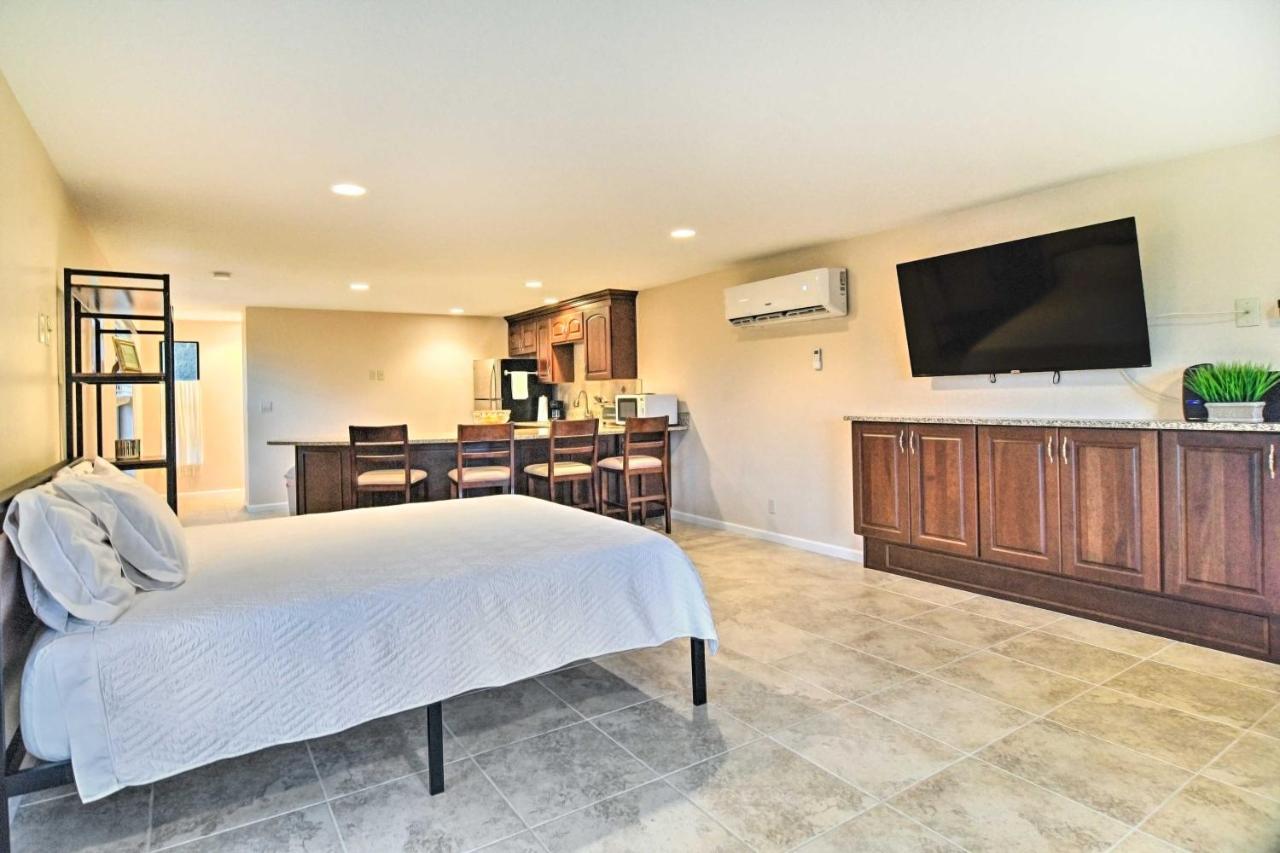 Sleek Largo Studio With Pond Less Than 7 Mi To Beach! מראה חיצוני תמונה
