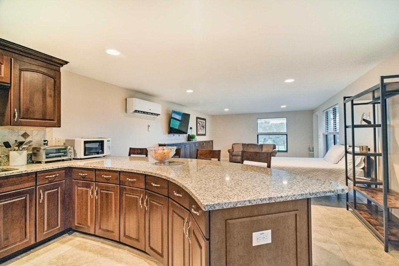Sleek Largo Studio With Pond Less Than 7 Mi To Beach! מראה חיצוני תמונה