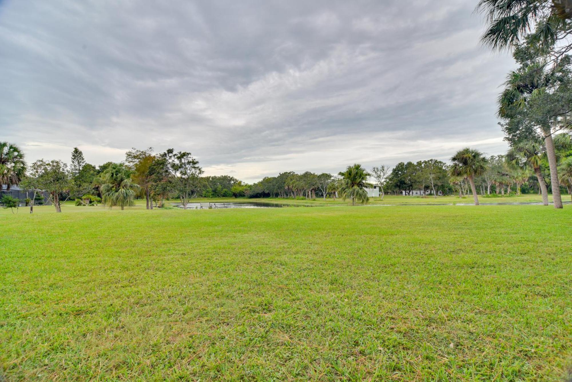 Sleek Largo Studio With Pond Less Than 7 Mi To Beach! מראה חיצוני תמונה