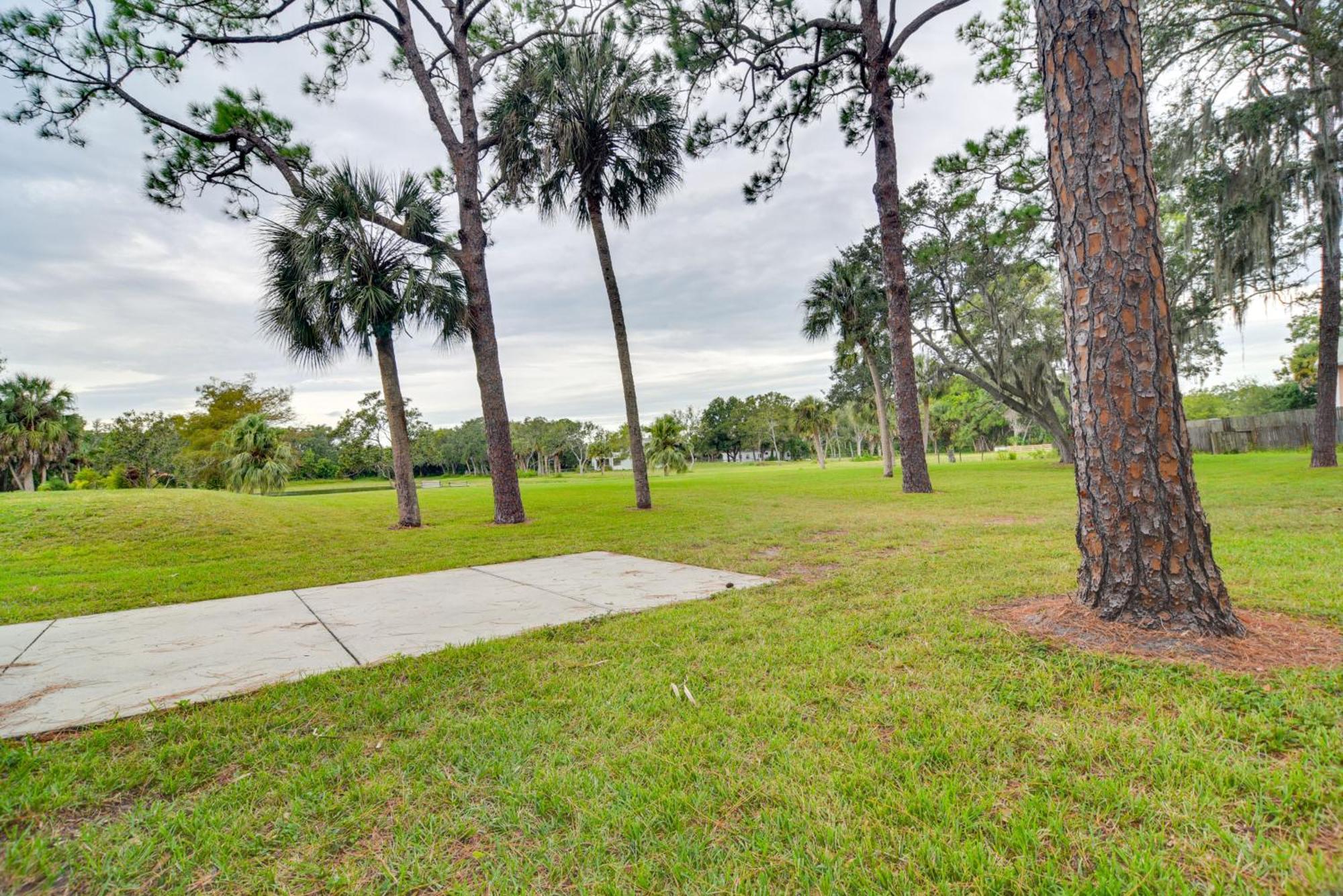 Sleek Largo Studio With Pond Less Than 7 Mi To Beach! מראה חיצוני תמונה